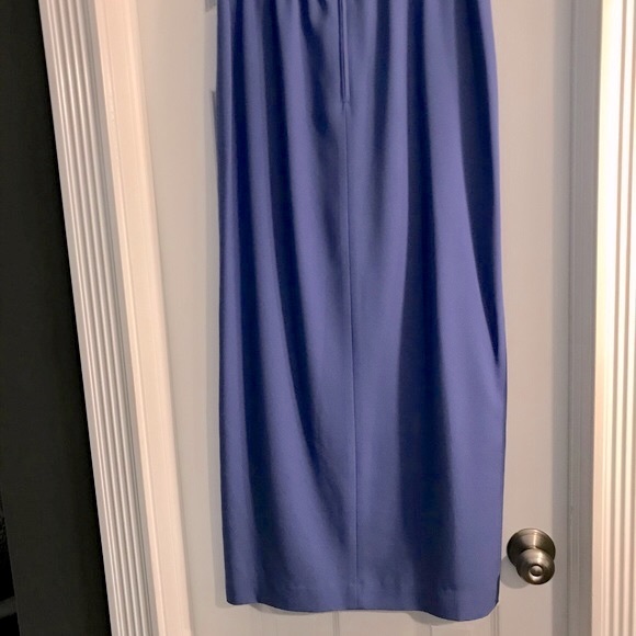 Remini Suit, Size 6 - Picture 11 of 13